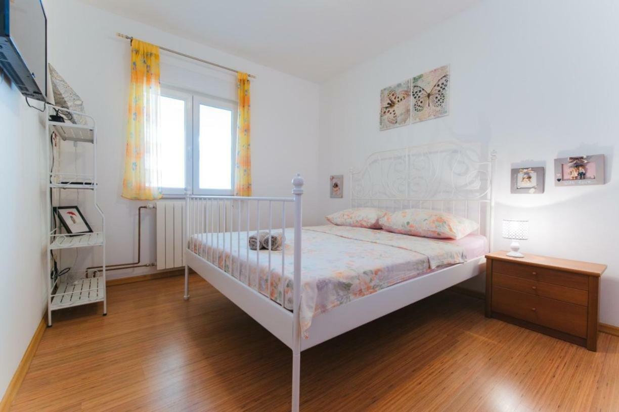 Loreanto Duće Exteriör bild